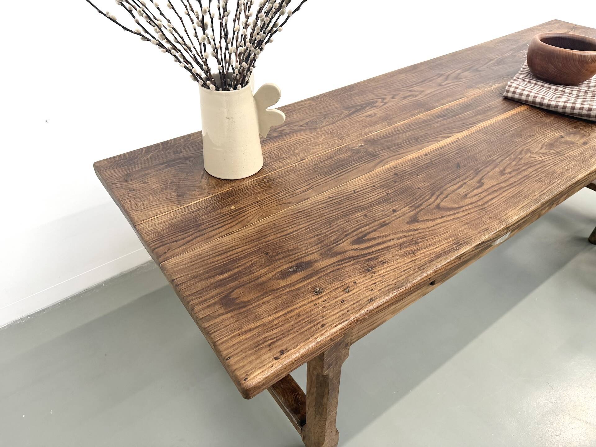 Authentic French farmhouse table from 1890 in solid oak with two drawers.