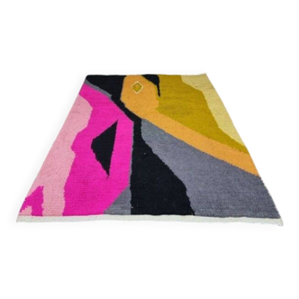 Traditional handmade Beni Ouraine rug, size 150 x 250 cm