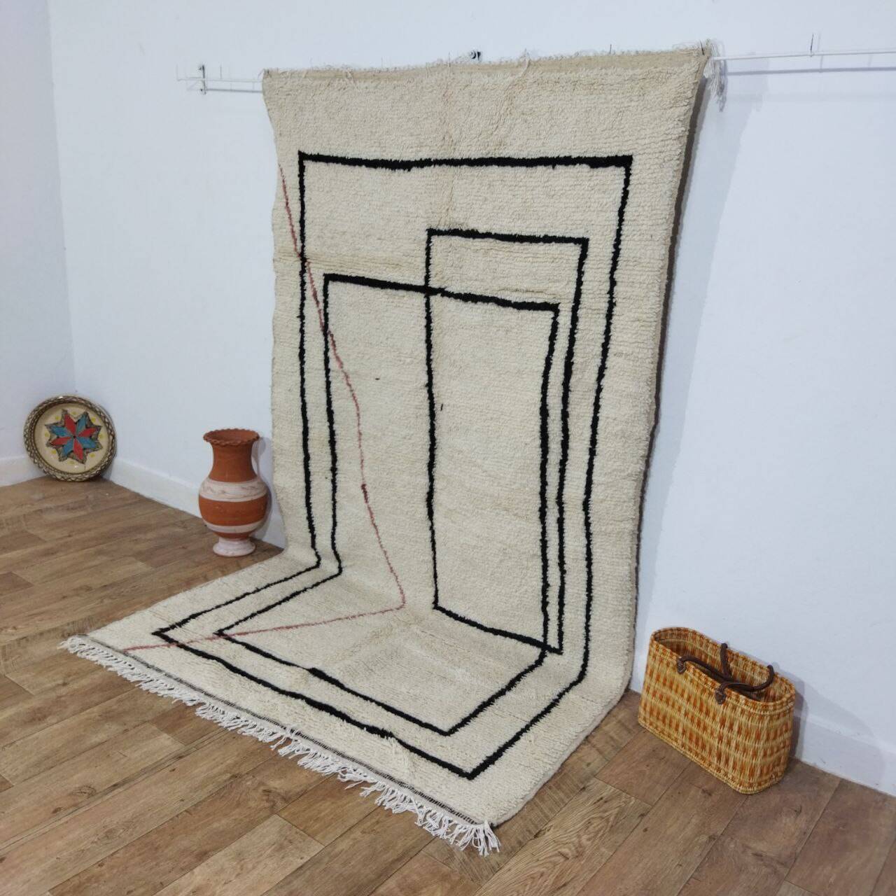 Handmade wool Berber rug 260 x 150 cm