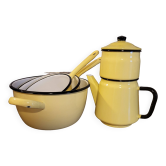 Teapot, coffee maker and enameled saucepan set