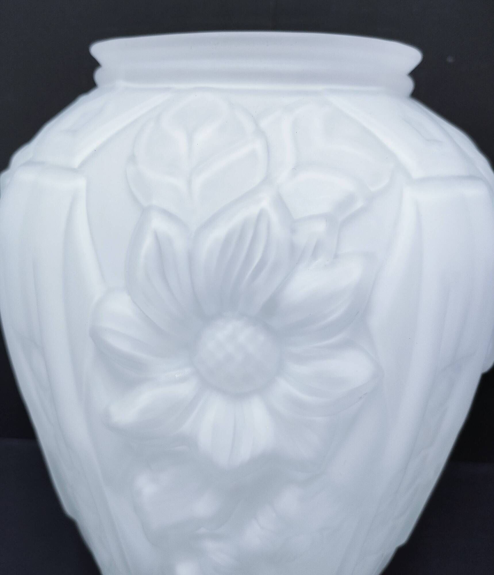 Large art deco glass vase with French floral decor H. 29.5 cm
