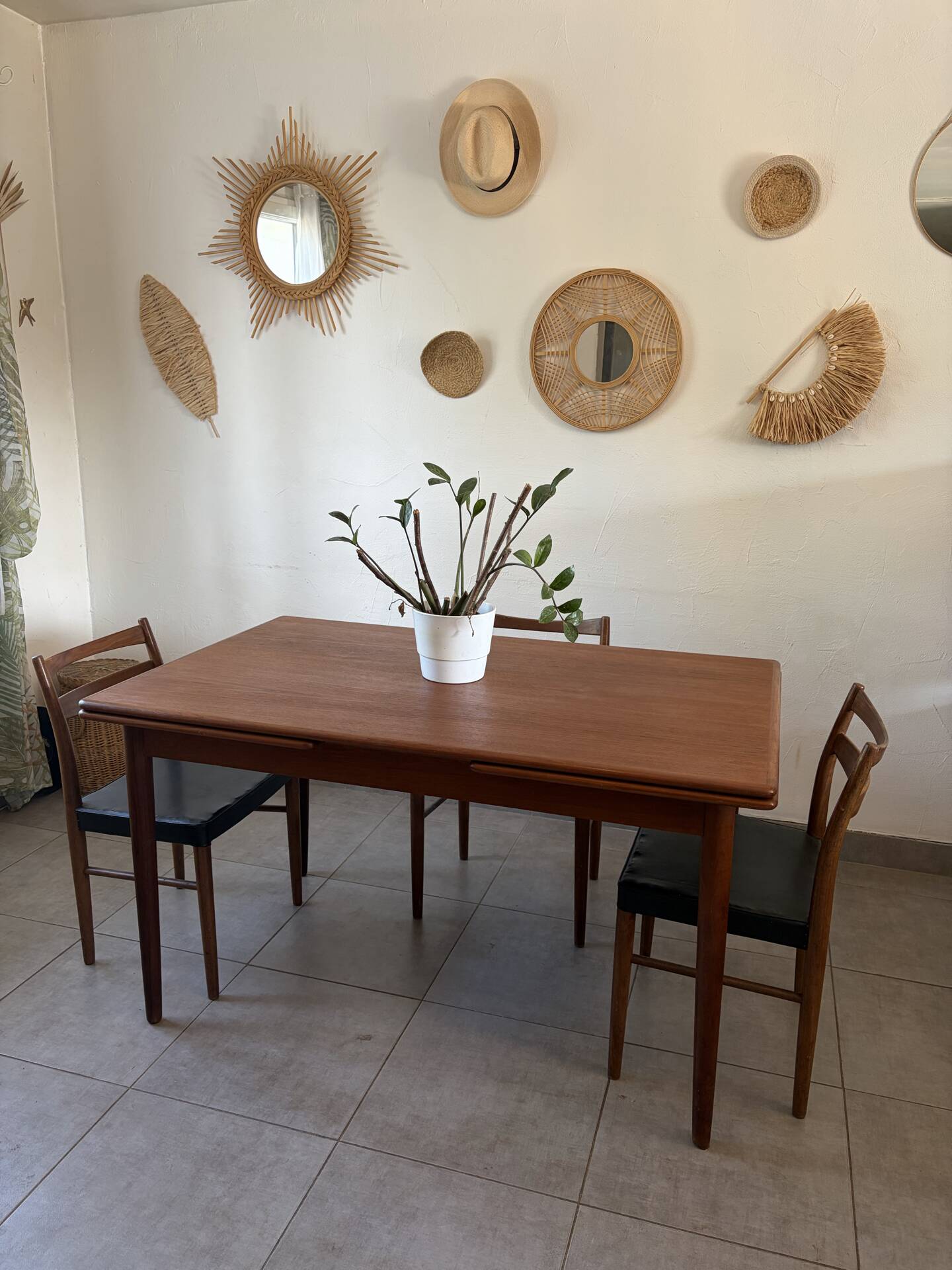 Scandinavian extendable table Andersen Johannes