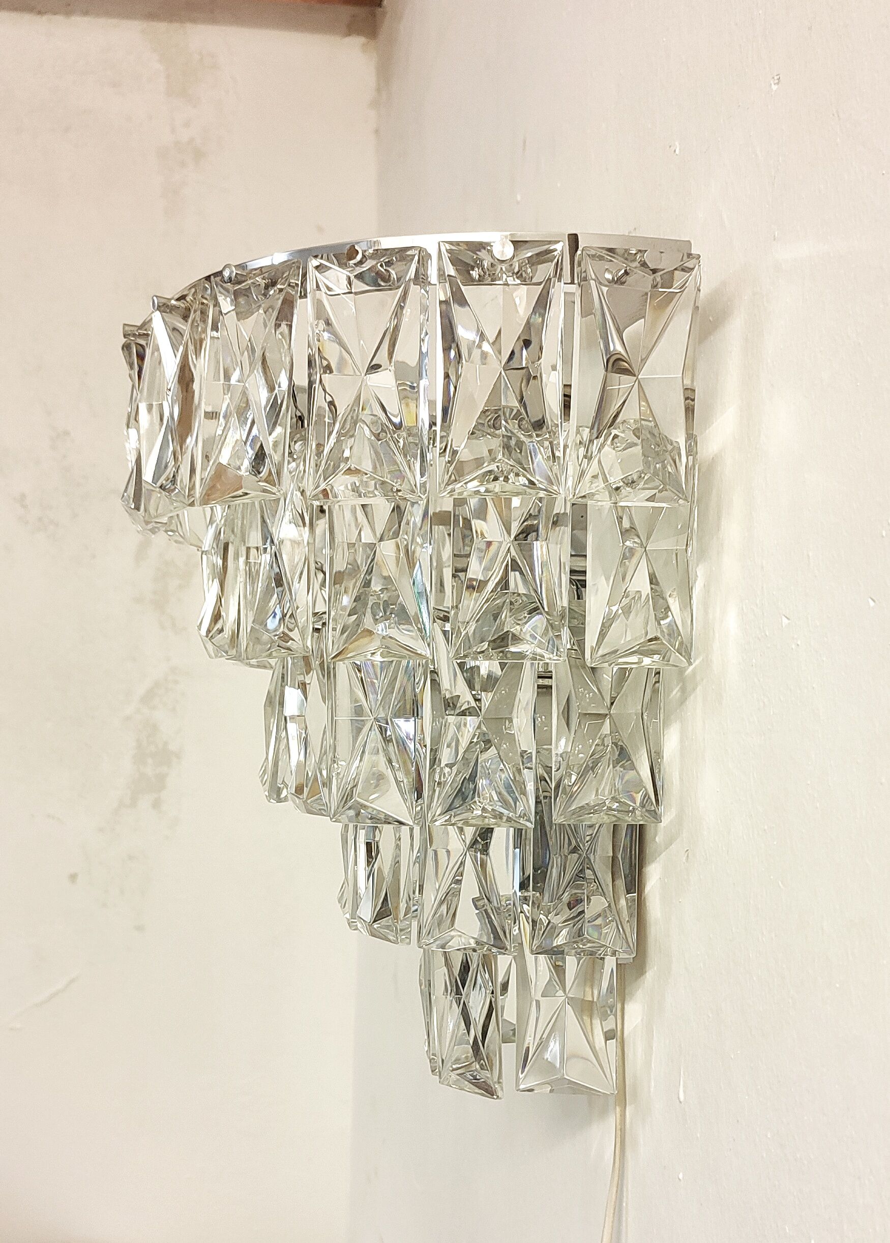 Apply "kinkeldey" crystals. Germany 1970s