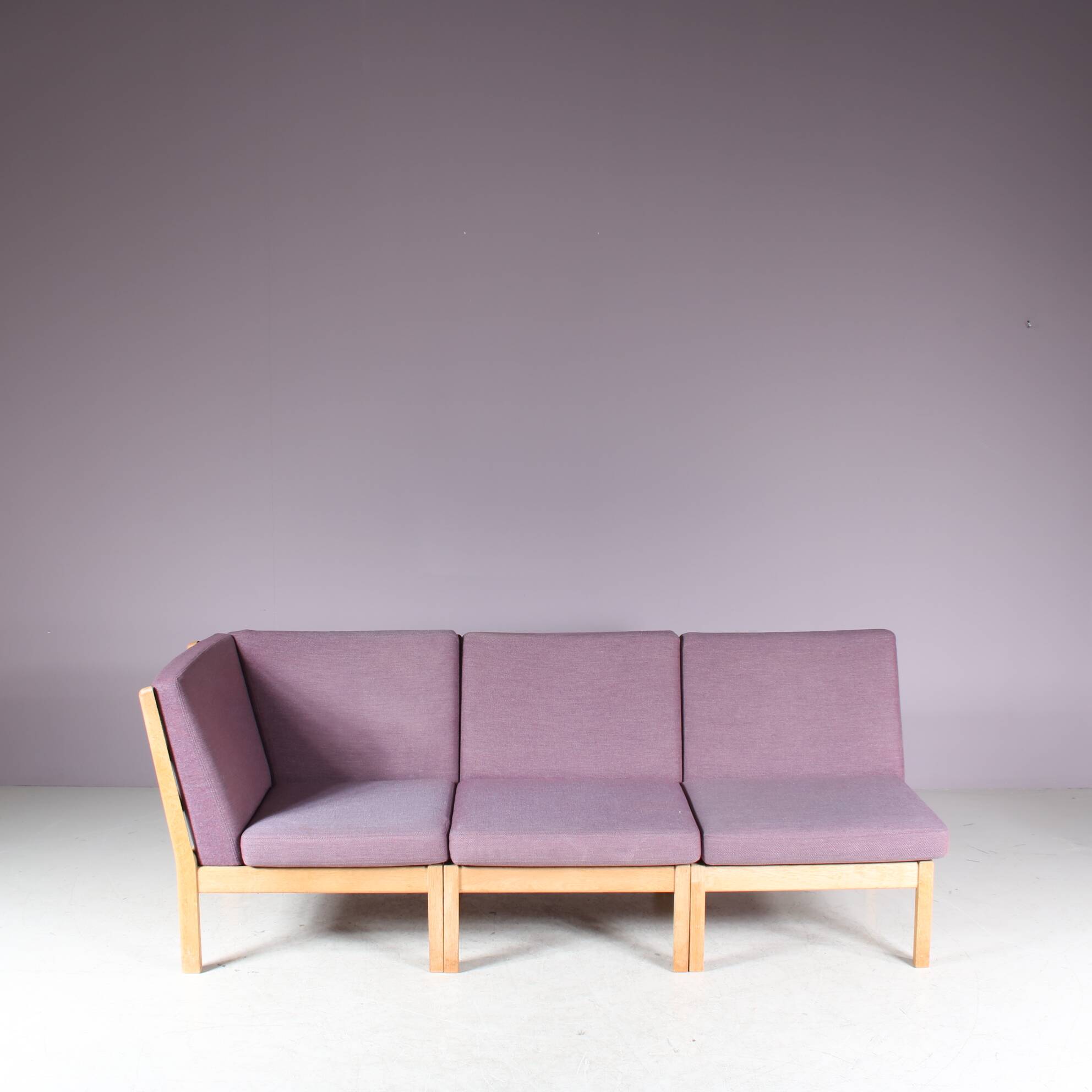 1980s “GE280” Corner sofa by Hans J. Wegner for Getama, Denmark