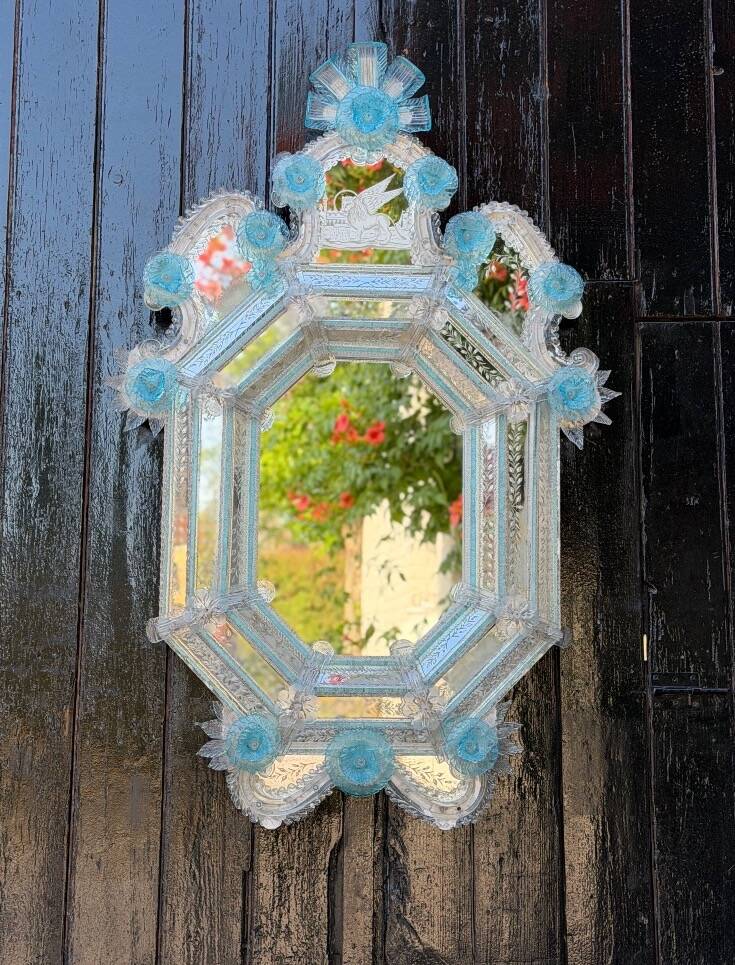 Venetian mirror in colourless and blue Murano glass, circa 1930.