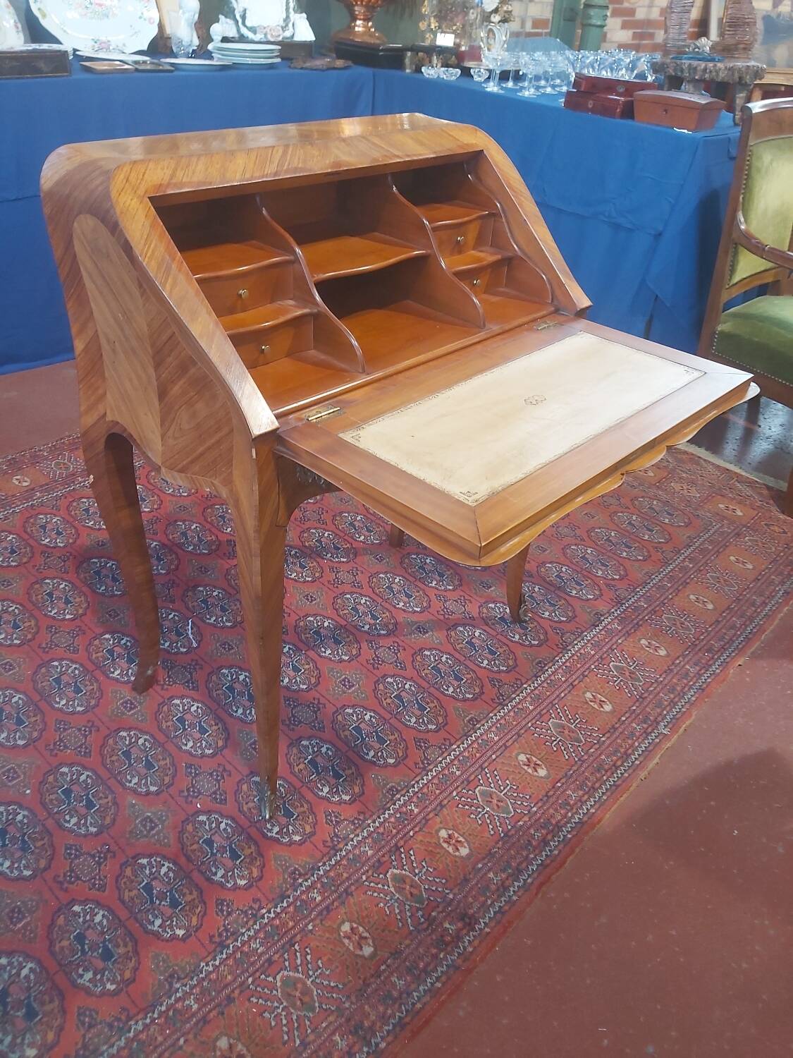 Bureau de pente, dos d'âne, scriban, bureau