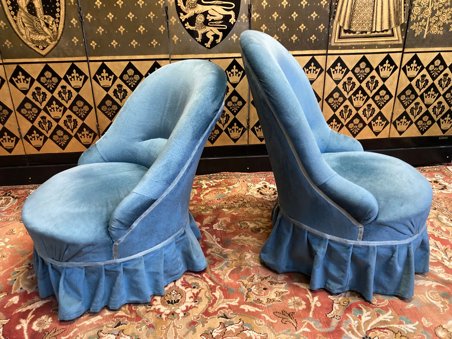 2 toad armchairs in blue velvet