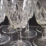 6 large wine glasses in semi-crystal from VMC in good condition.