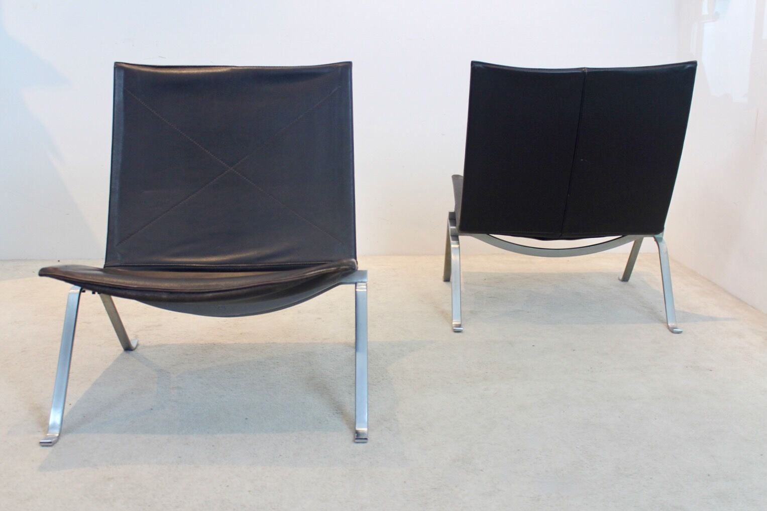 Fauteuils PK22 en cuir brun par Poul Kjærholm pour Fritz Hansen