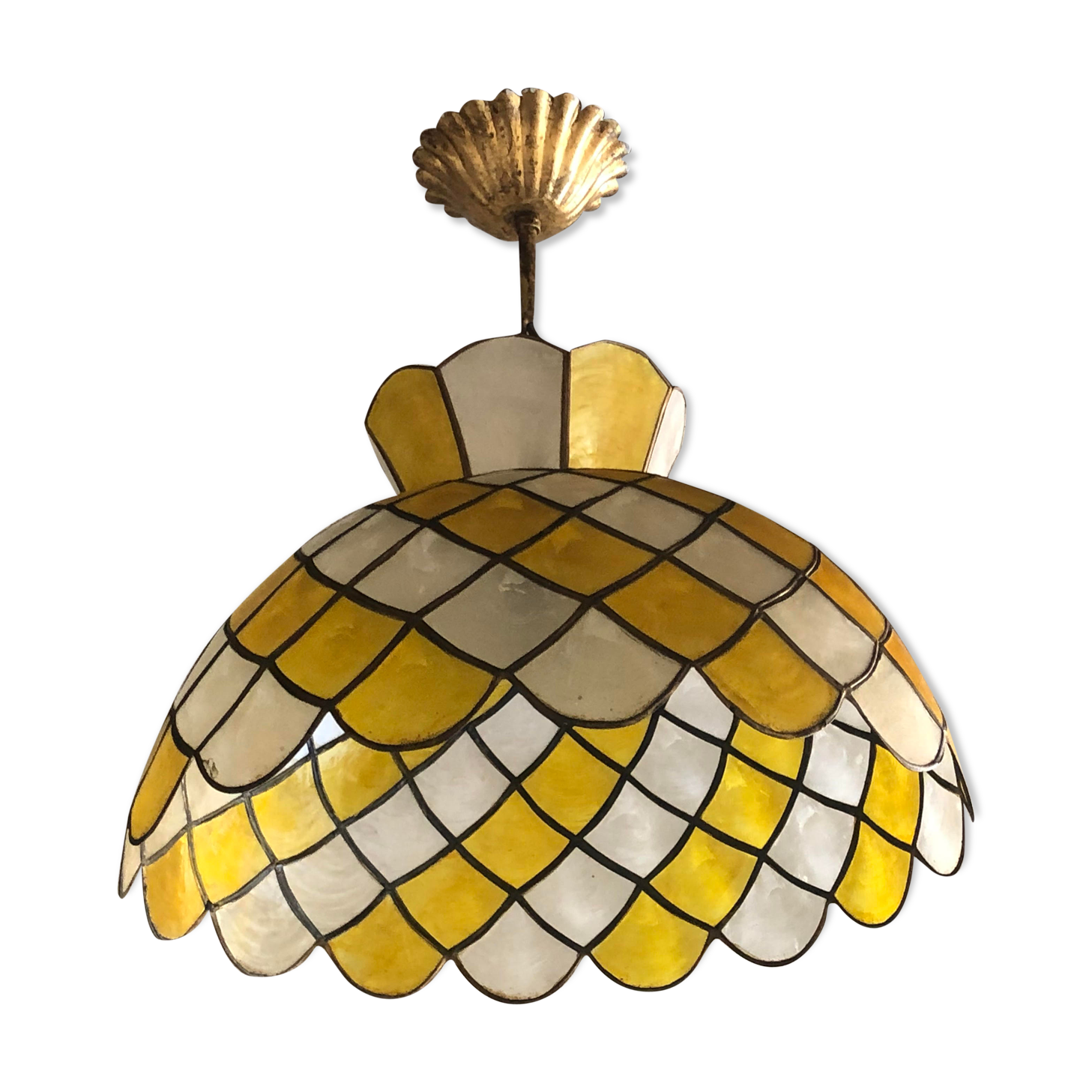 Mother-of-pearl pendant lamp, white and yellow, with lead or tin, brass colour
