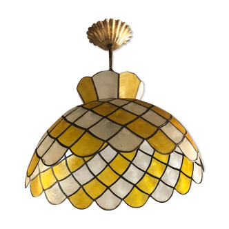 Mother-of-pearl pendant lamp, white and yellow, with lead or tin, brass colour