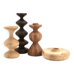 Lot de quatre bougeoirs - bois