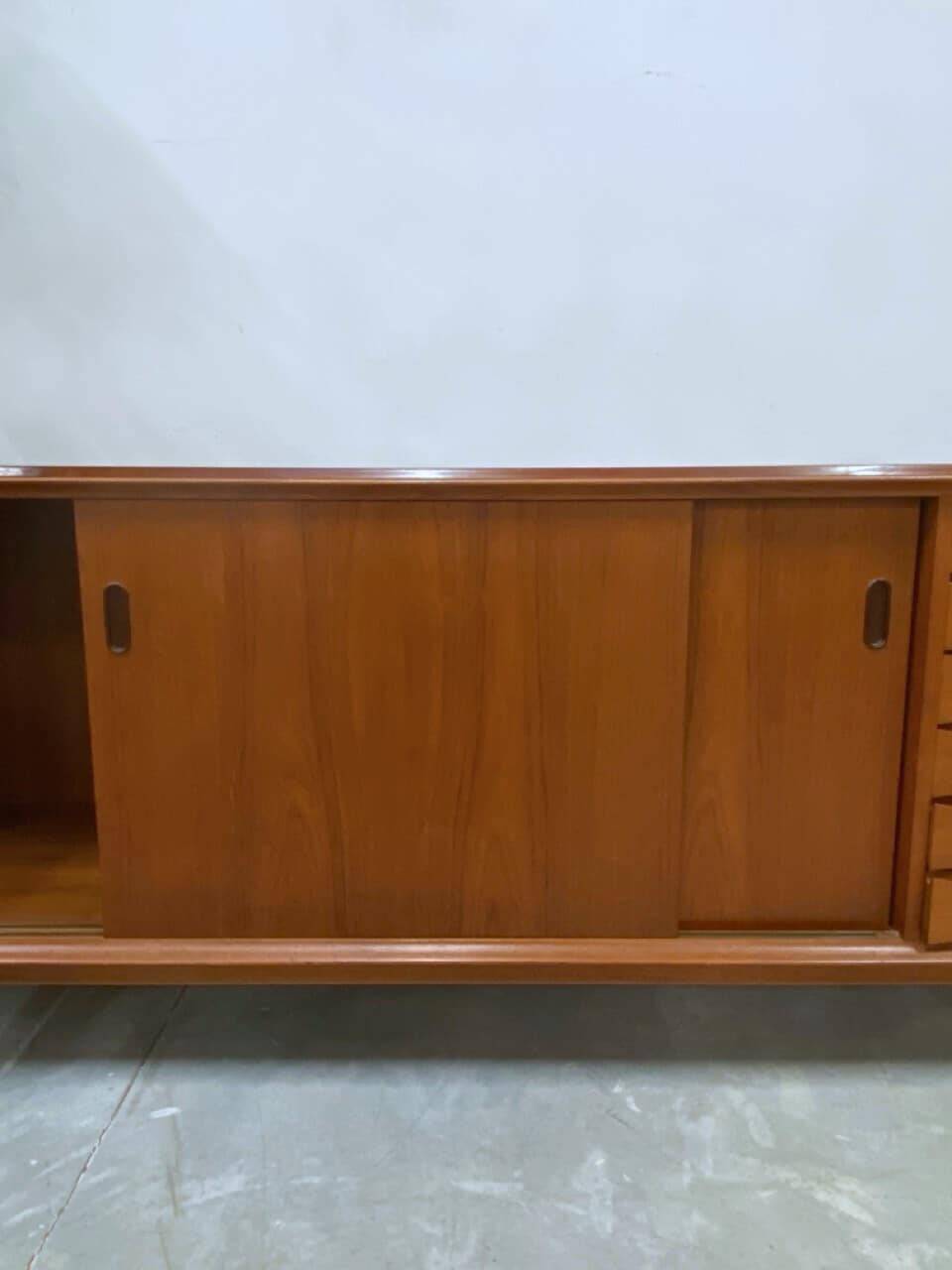 Danish enfilade, model OS 29 by Arne Vodder for Sibast, 1960