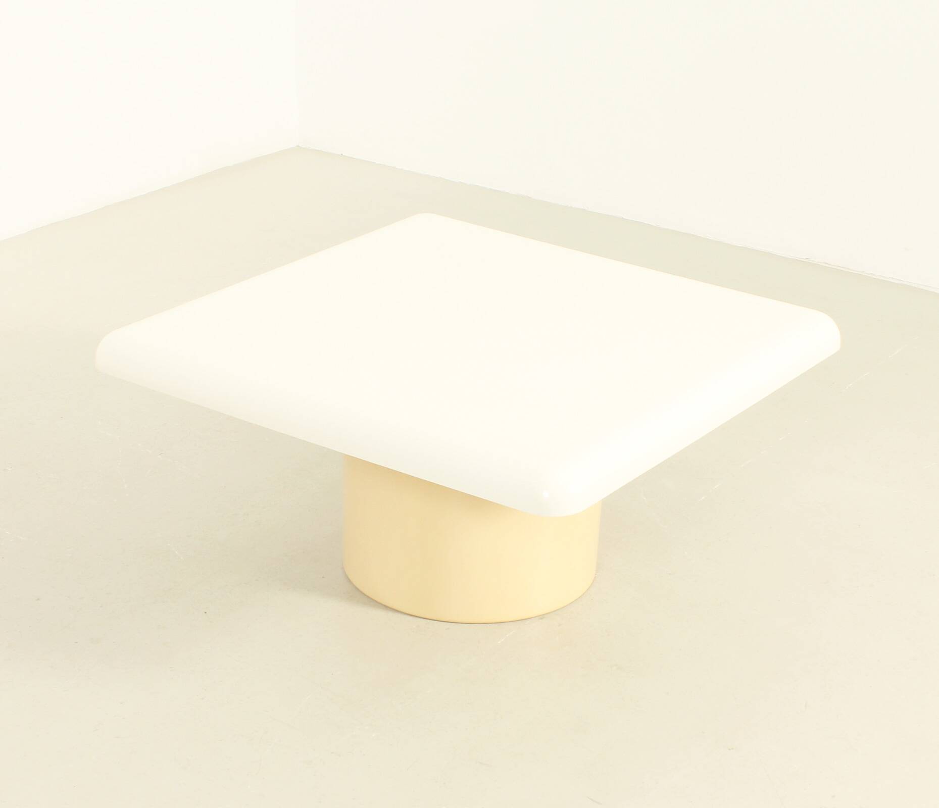 Ara coffee table by Emma Gismondi Schweinberger for Artemide, Italy.