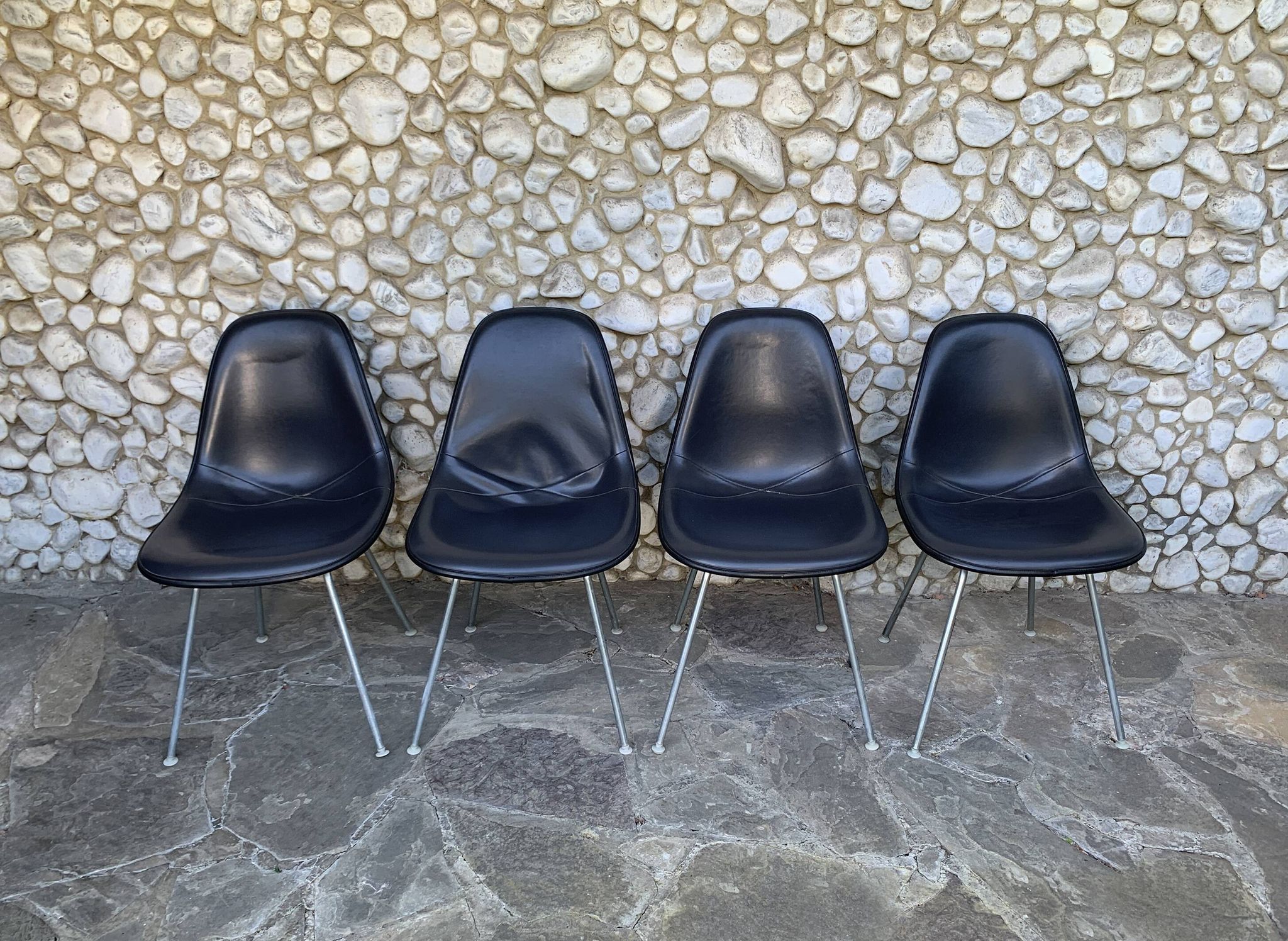 4 DSX chairs, fiberglass, Charles & Ray Eames for Herman Miller 1980