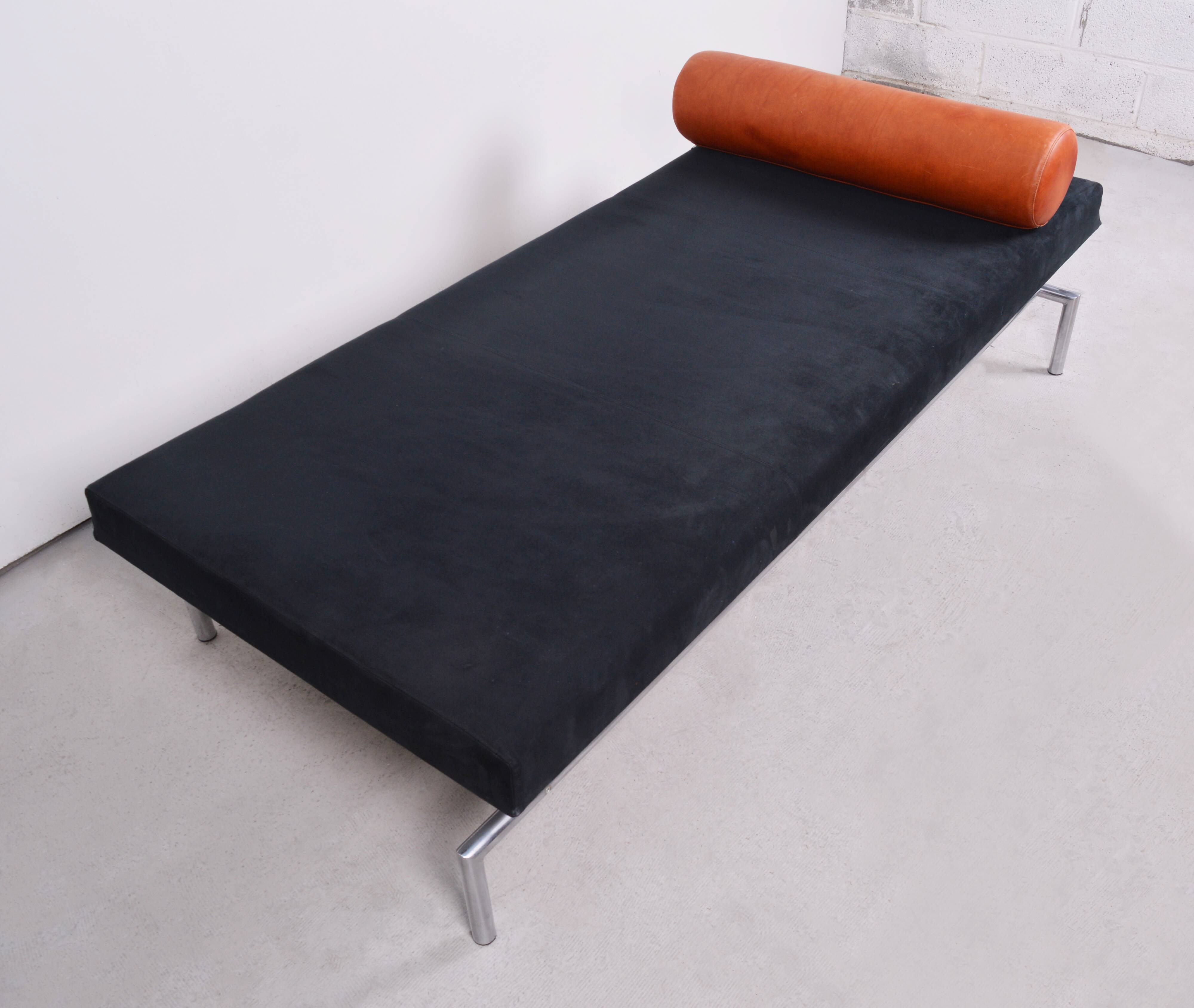 Danish "daybed" bench in leather and alcantara - 1980