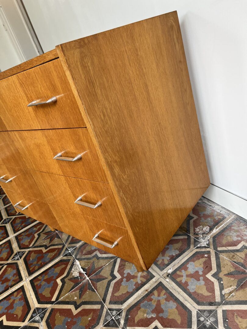 Vintage chest of drawers