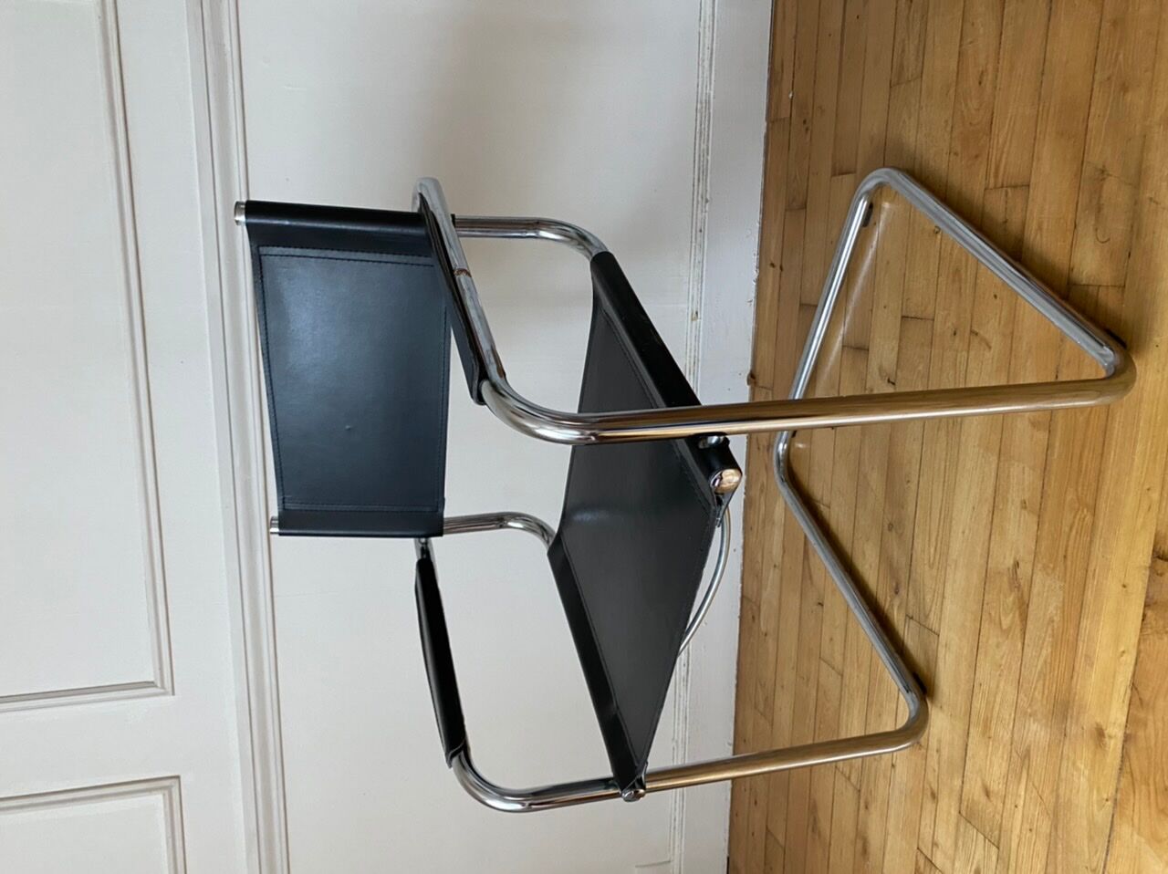 Cantilever bauhaus armchair