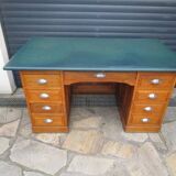 Desk with old oak administration pedestal