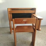 Foldable pine children's desk