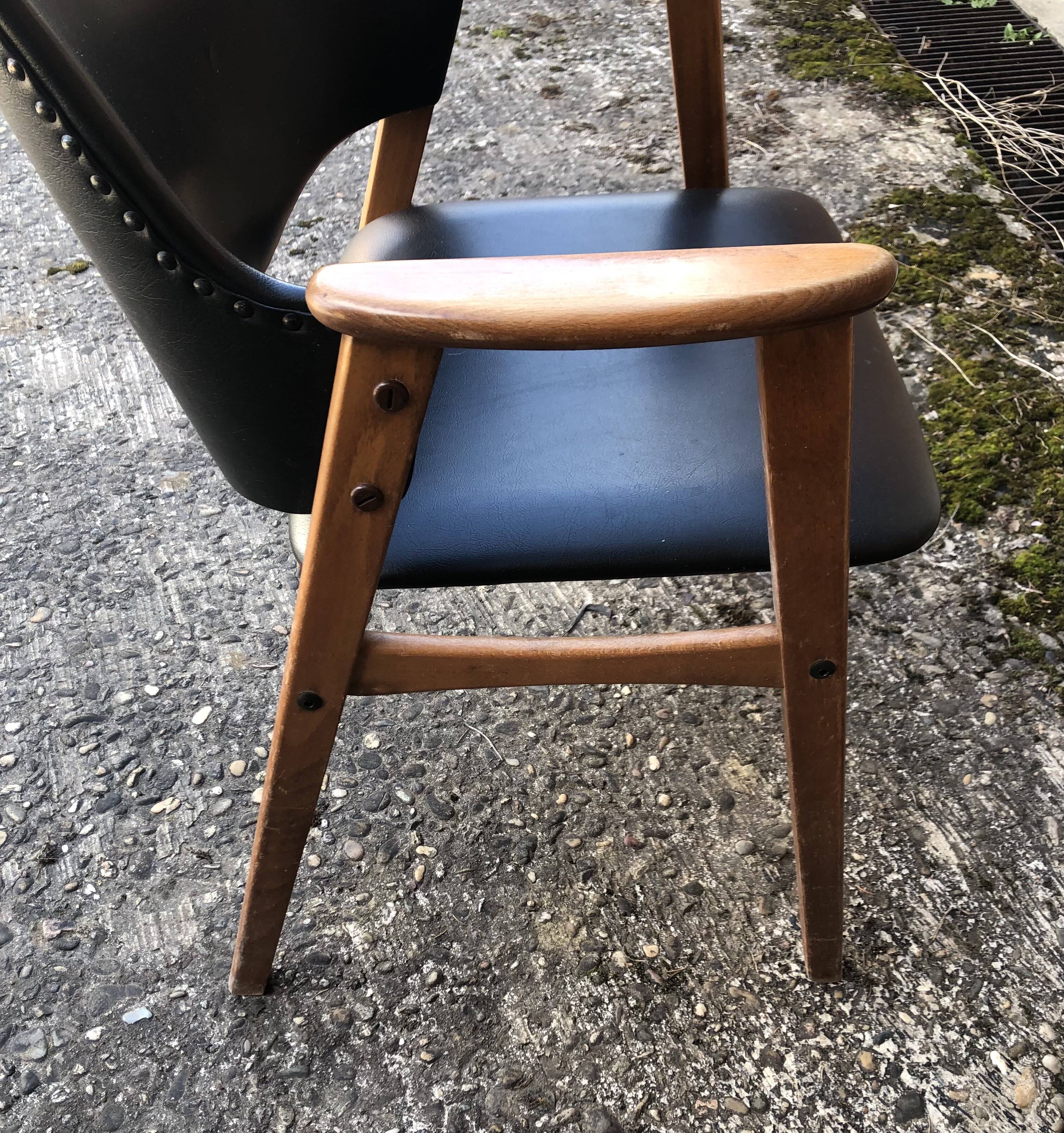 Danish armchair Erik Buch beech and Skaï 60s