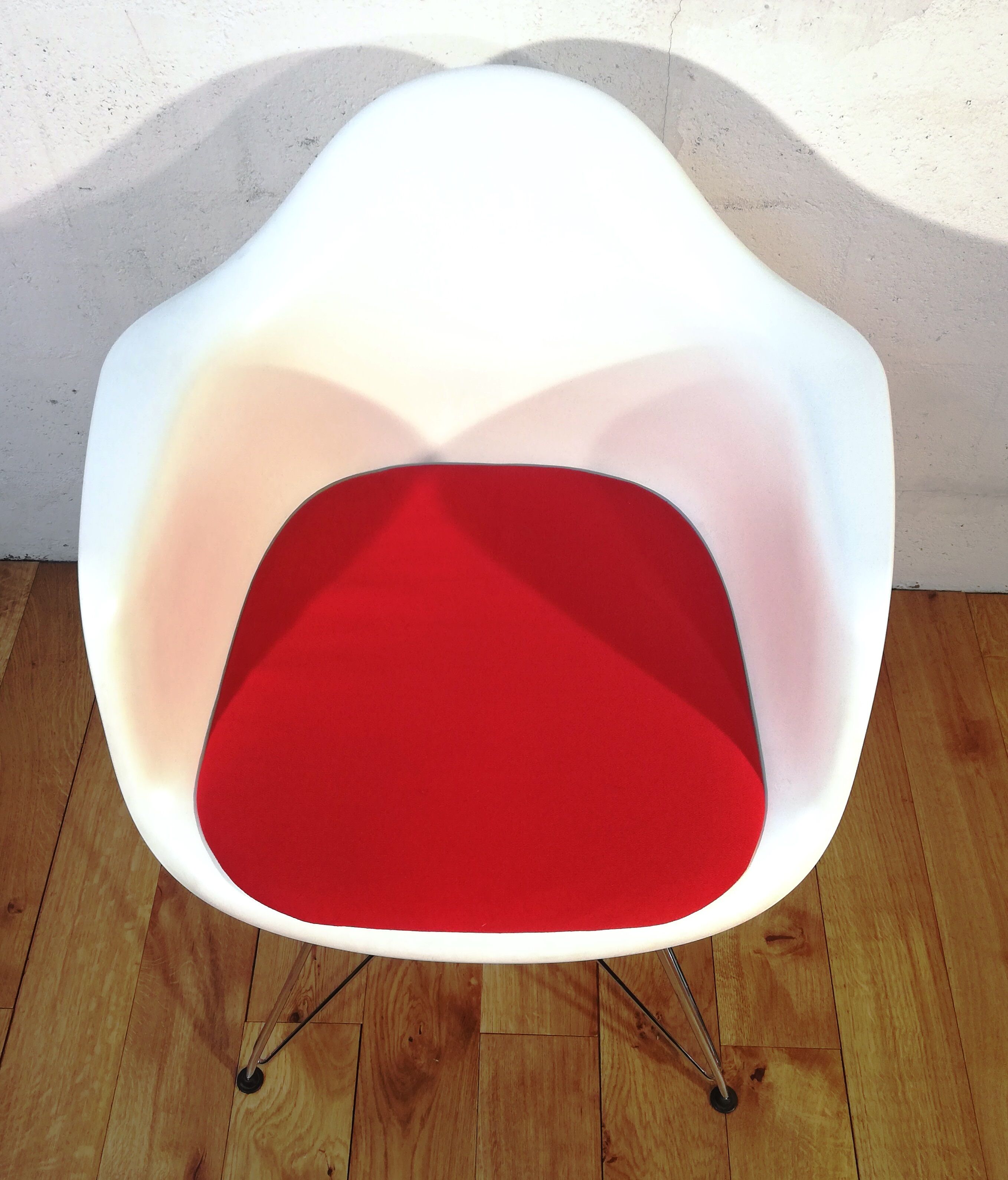 DAR armchair by Charles & Ray Eames Vitra edition
