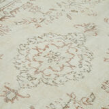Handmade rustic oriental beige rug 163 x 267 cm