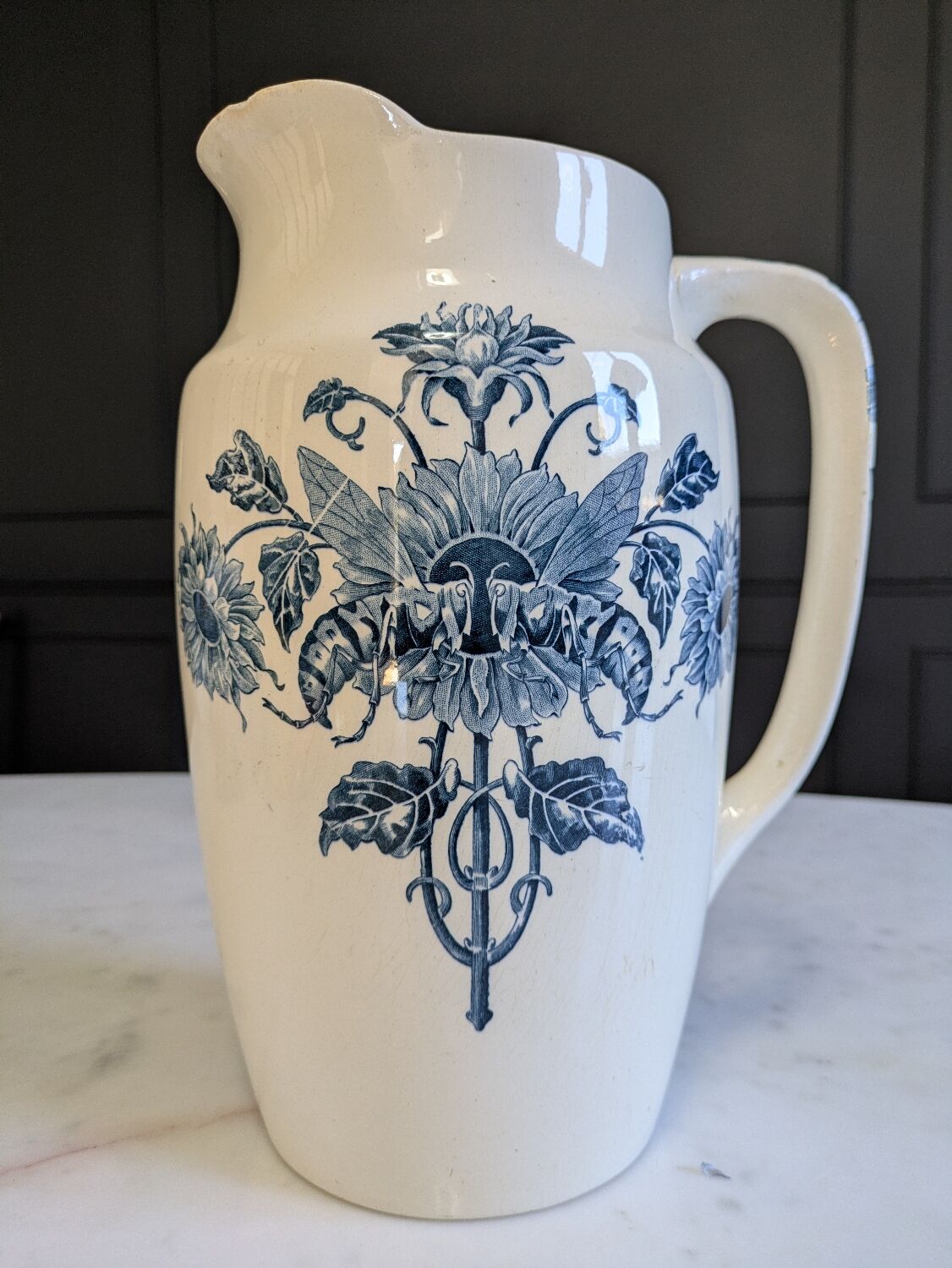 Pichet Longchamp 19th century