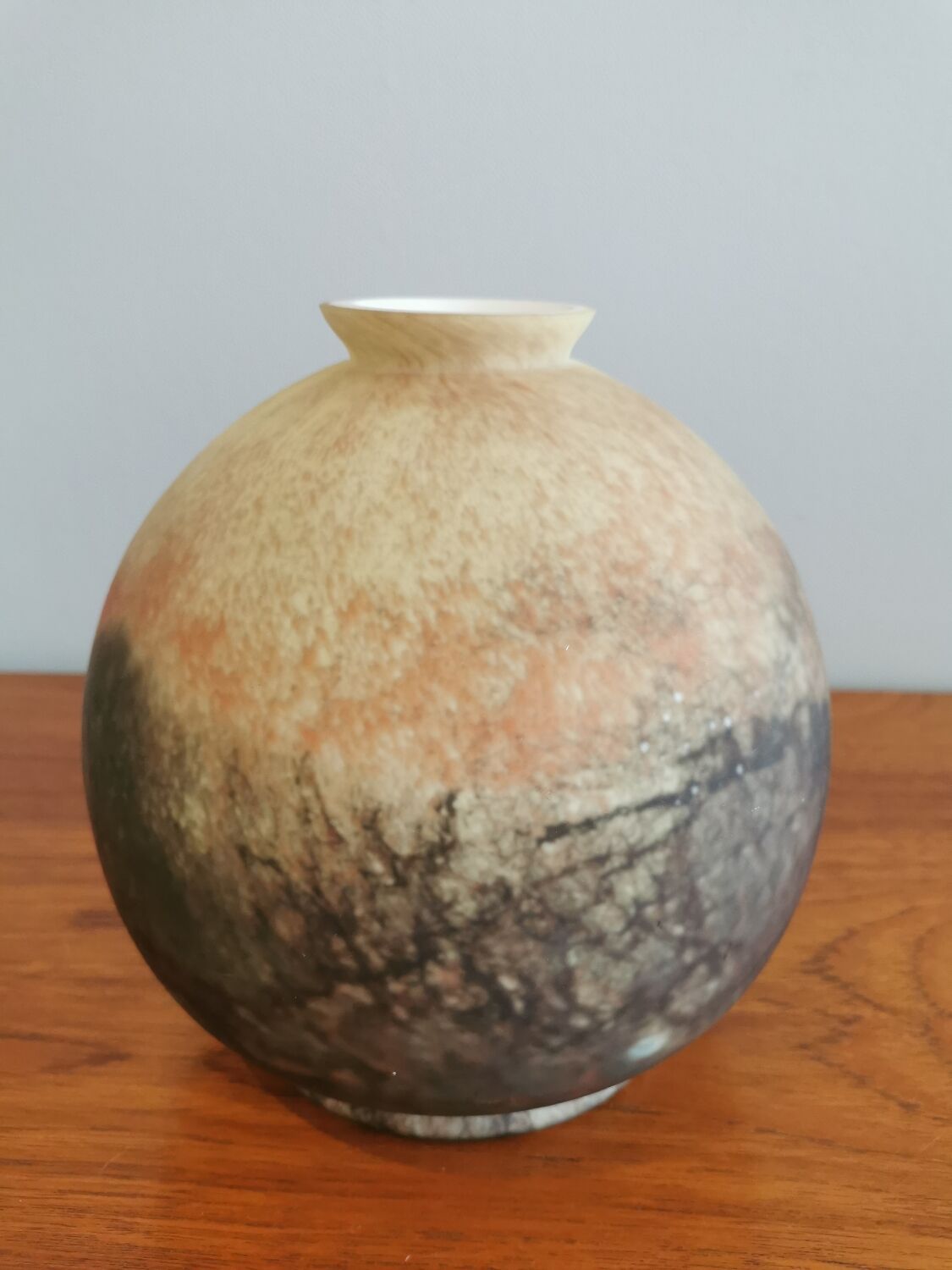 Blown glass vase, Vianne glassworks