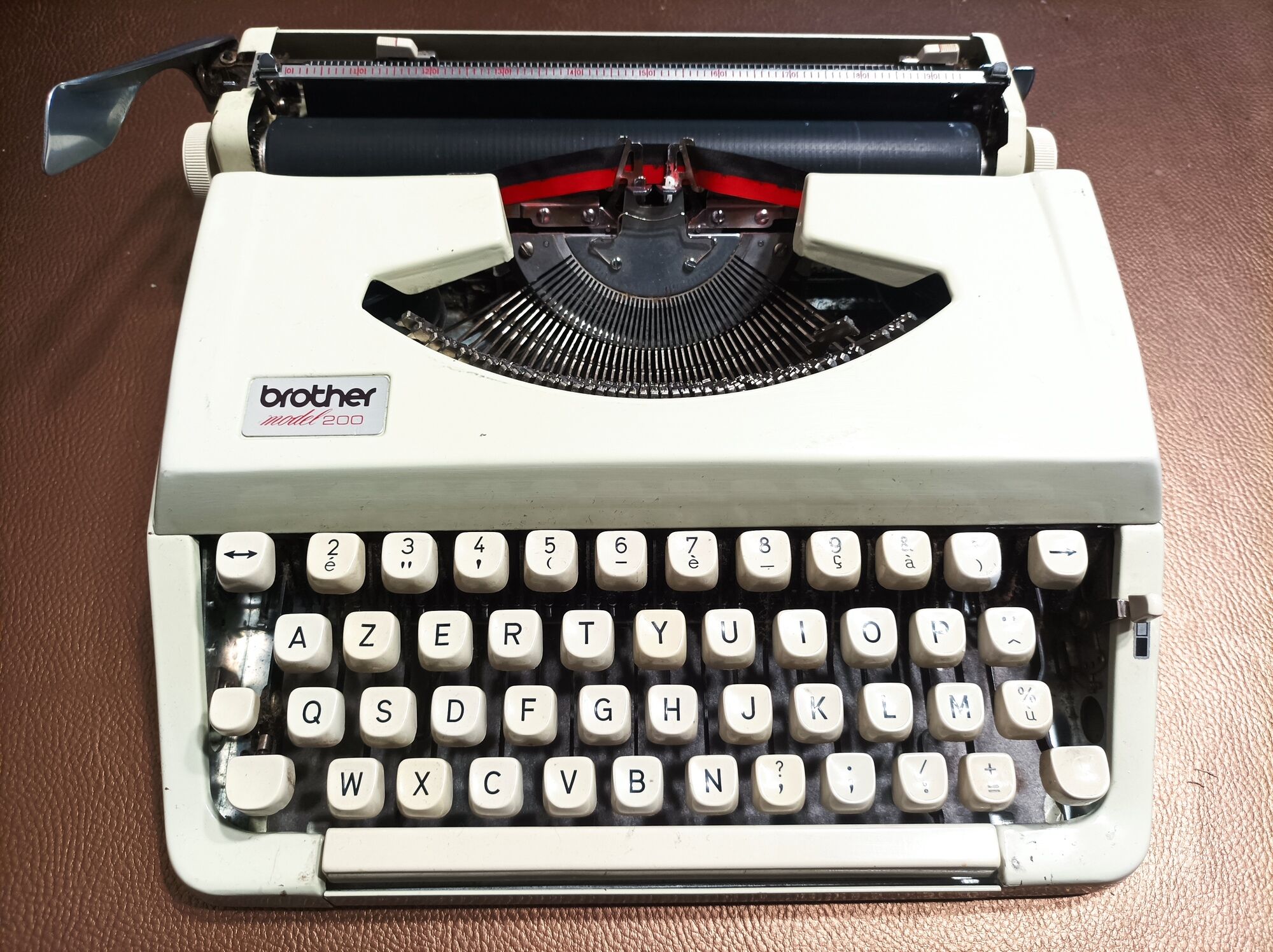 Machine à écrire portable Brother Deluxe 200 1960s