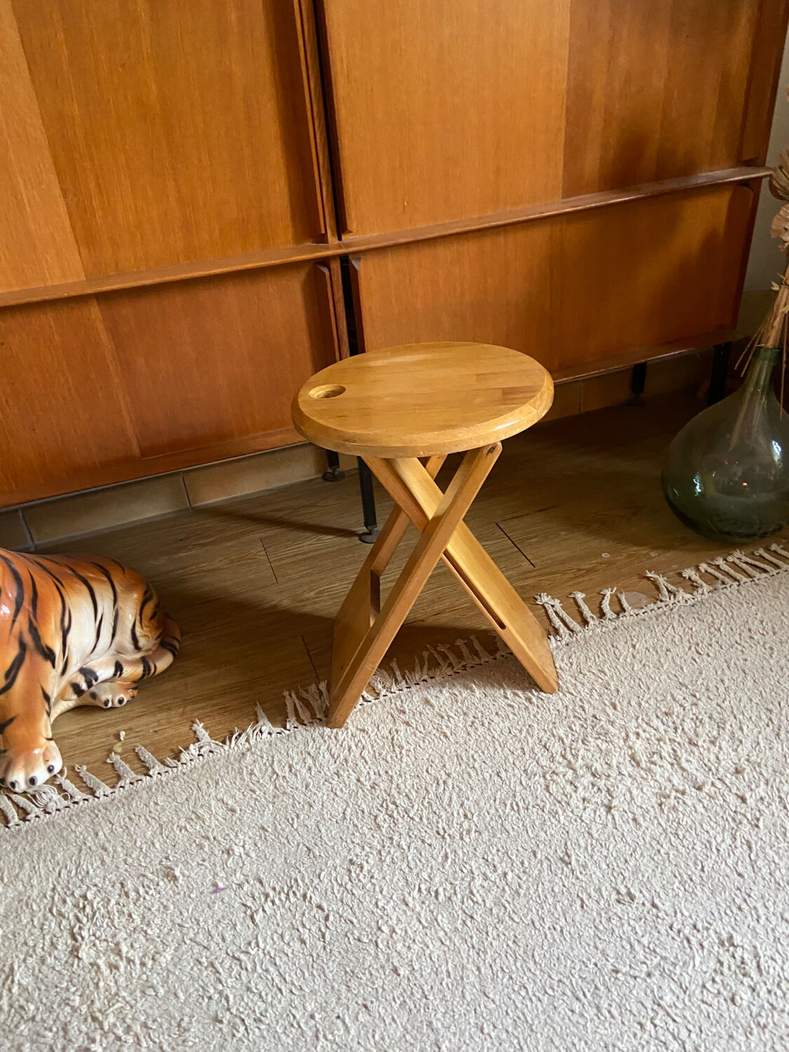 Suzy alan reed stool 80s