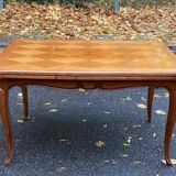 Table à manger rectangulaire extensible Louis XV en bois massif 220cm