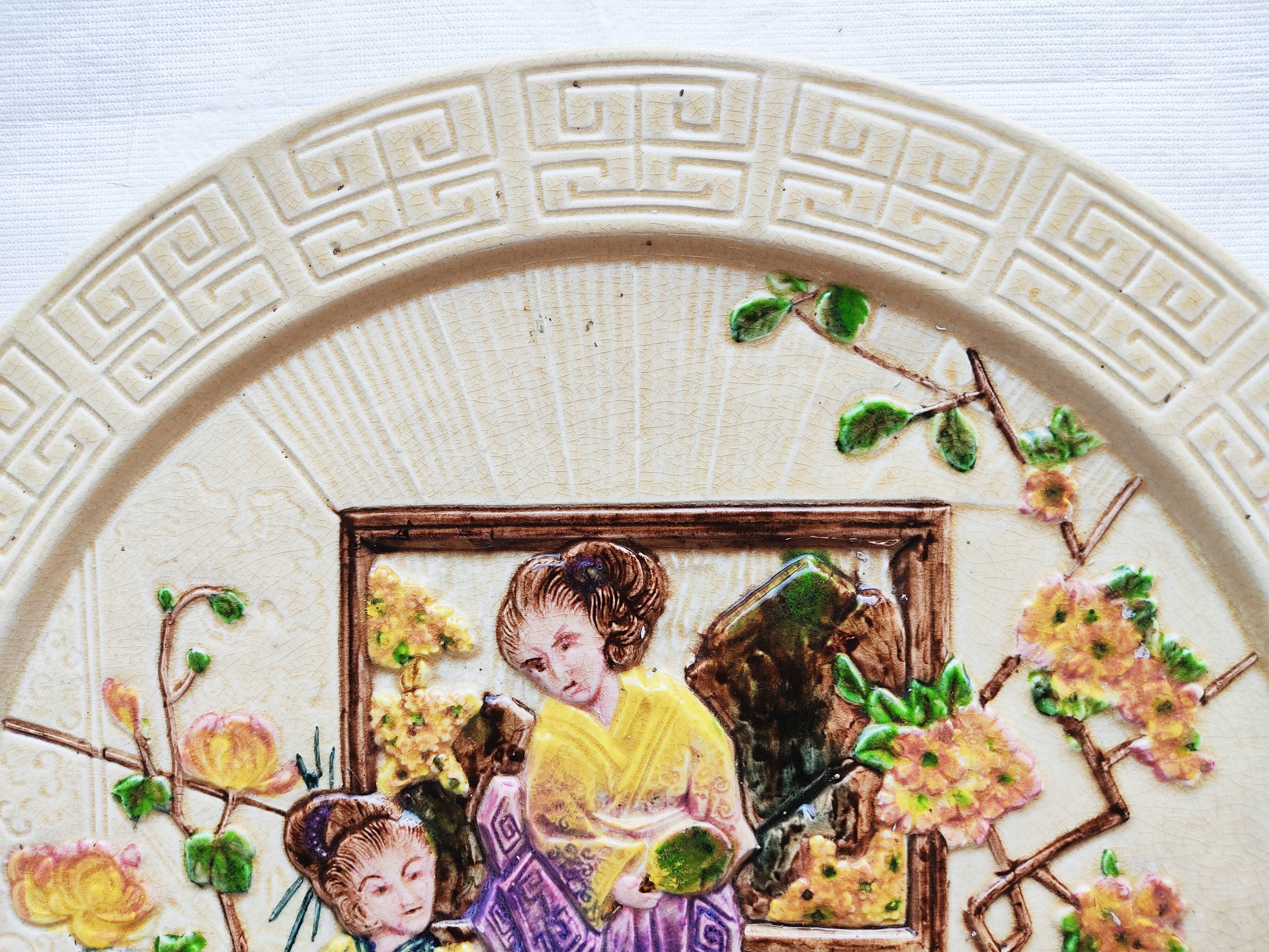 Flat decoration Geishas English earthenware Bretby