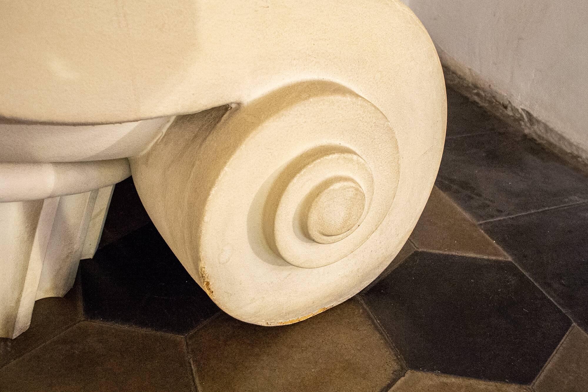 Poltrona Capitello di Studio 65 per Gufram Italia edizione 1985
