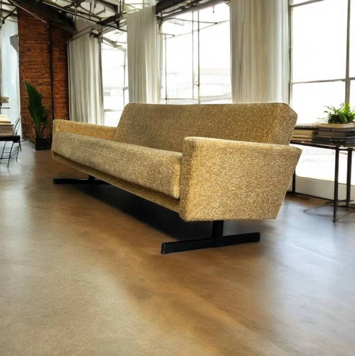 Vintage daybed/sofa bed or sofa