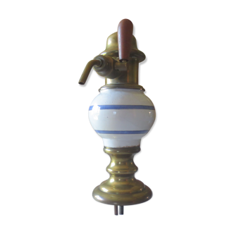 Pompe à bière porcelaine