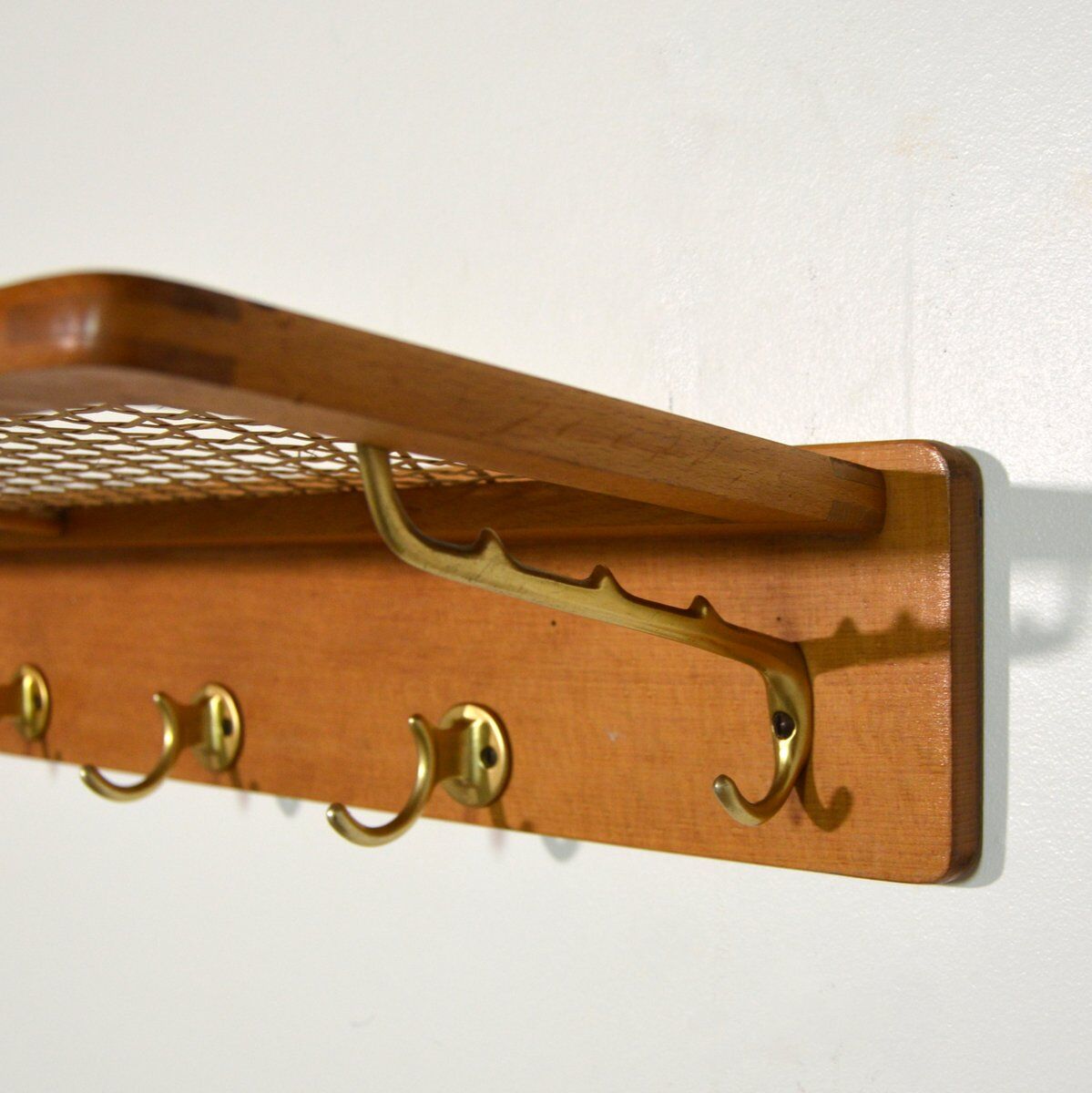 Coats door with vintage 50s cannage