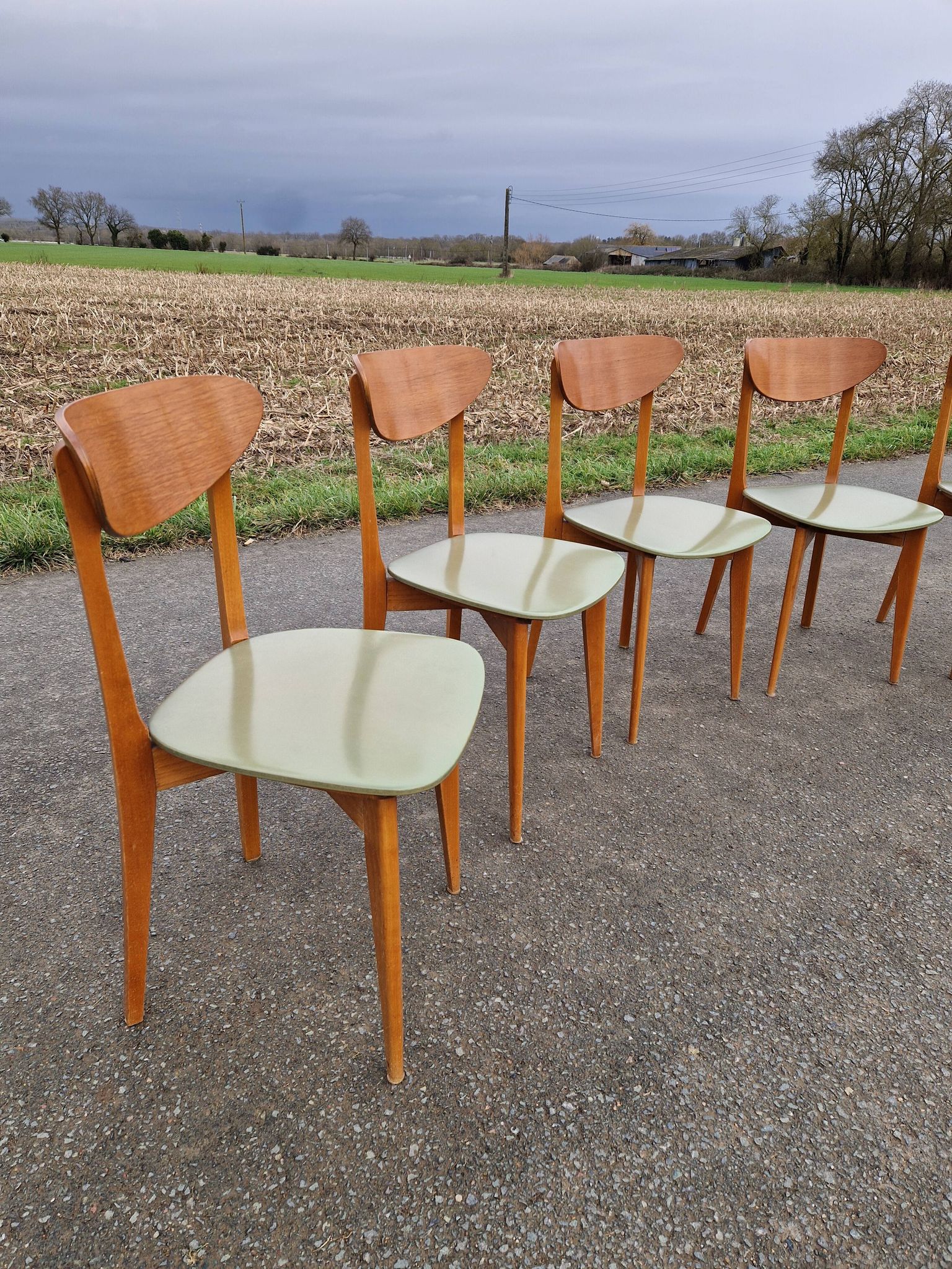 Set of 5 vintage Scandinavian style chairs