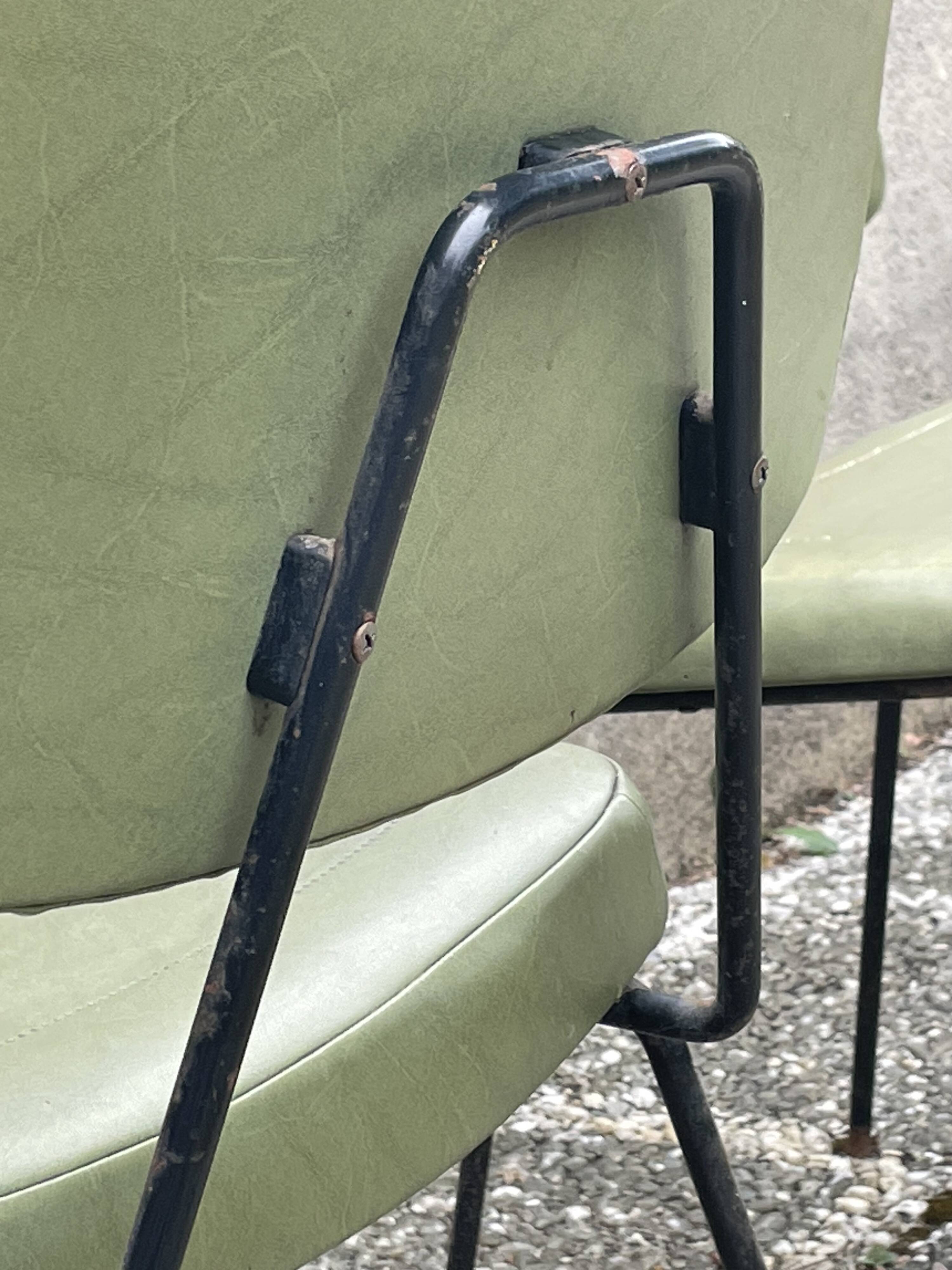 Chair Pierre Paulin model CM 196