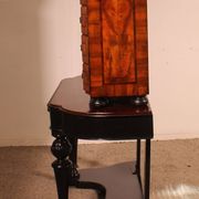 Cabinet allemand en noyer, XVIIIème siècle