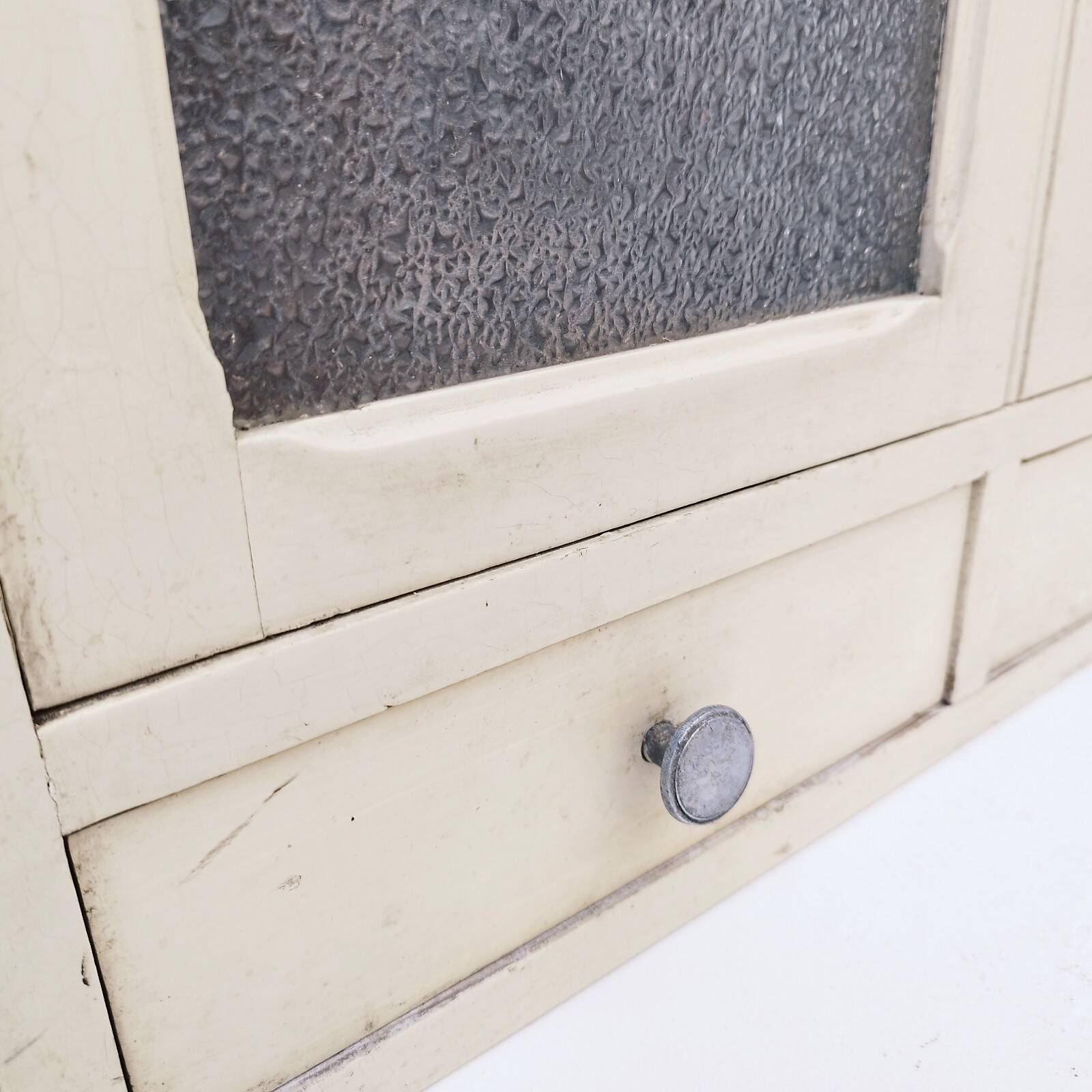 Meuble vitrine murale armoire en bois  50’s
