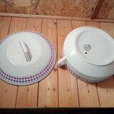 Soup tureen or vegetable dish with purple decoration, Moulin des Loups Orchies