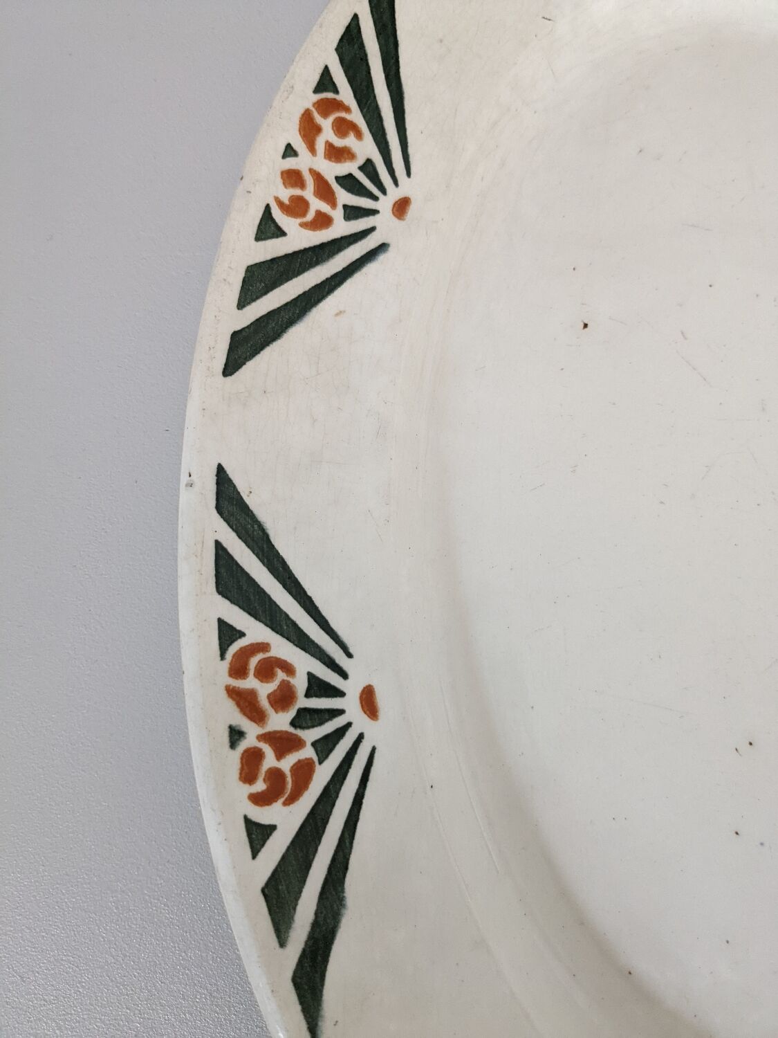 Oval dish "labrut frères"