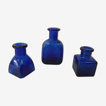 Trio of cobalt blue glass soliflore vases