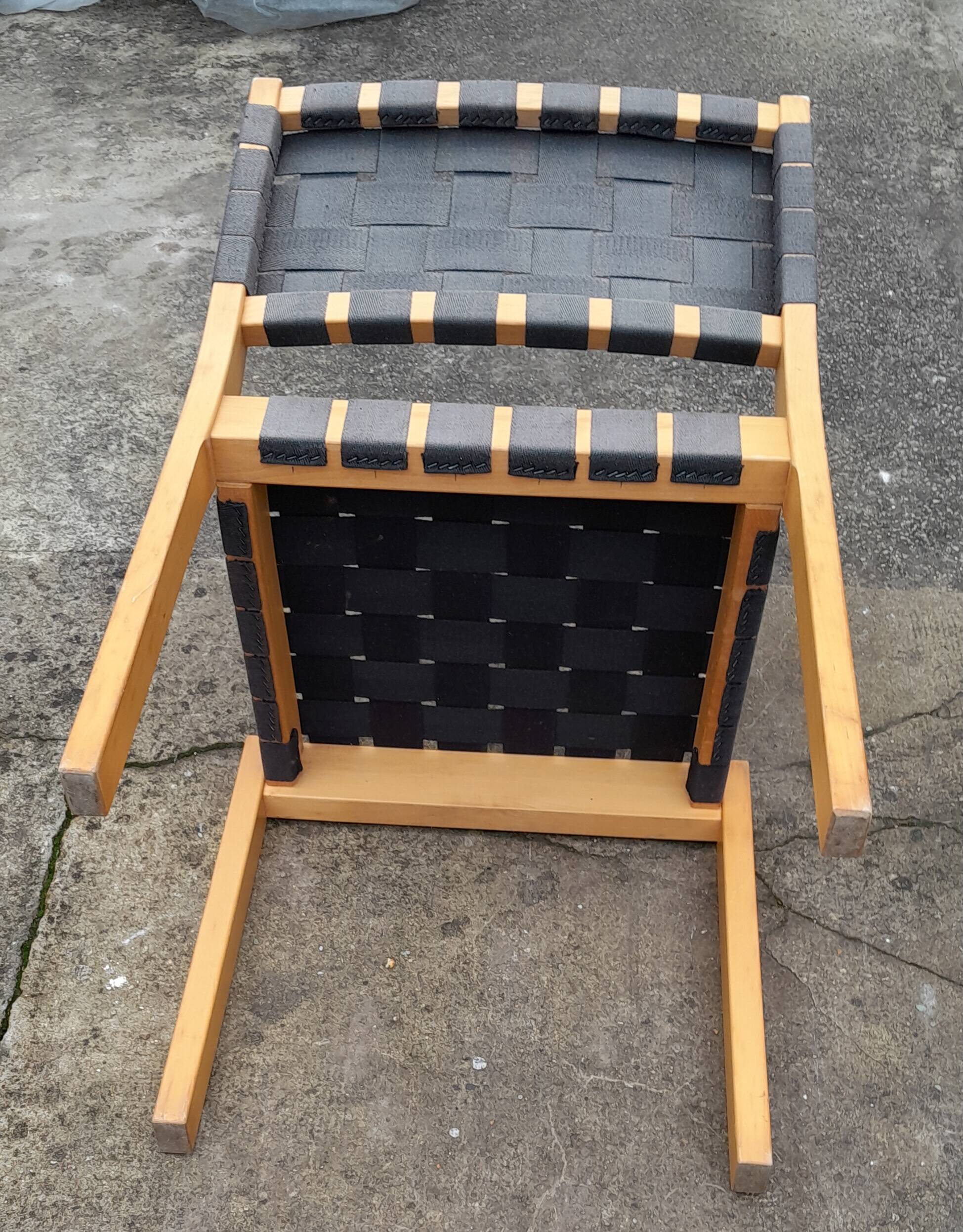 chaise alvar aalto modele 611 pour artec