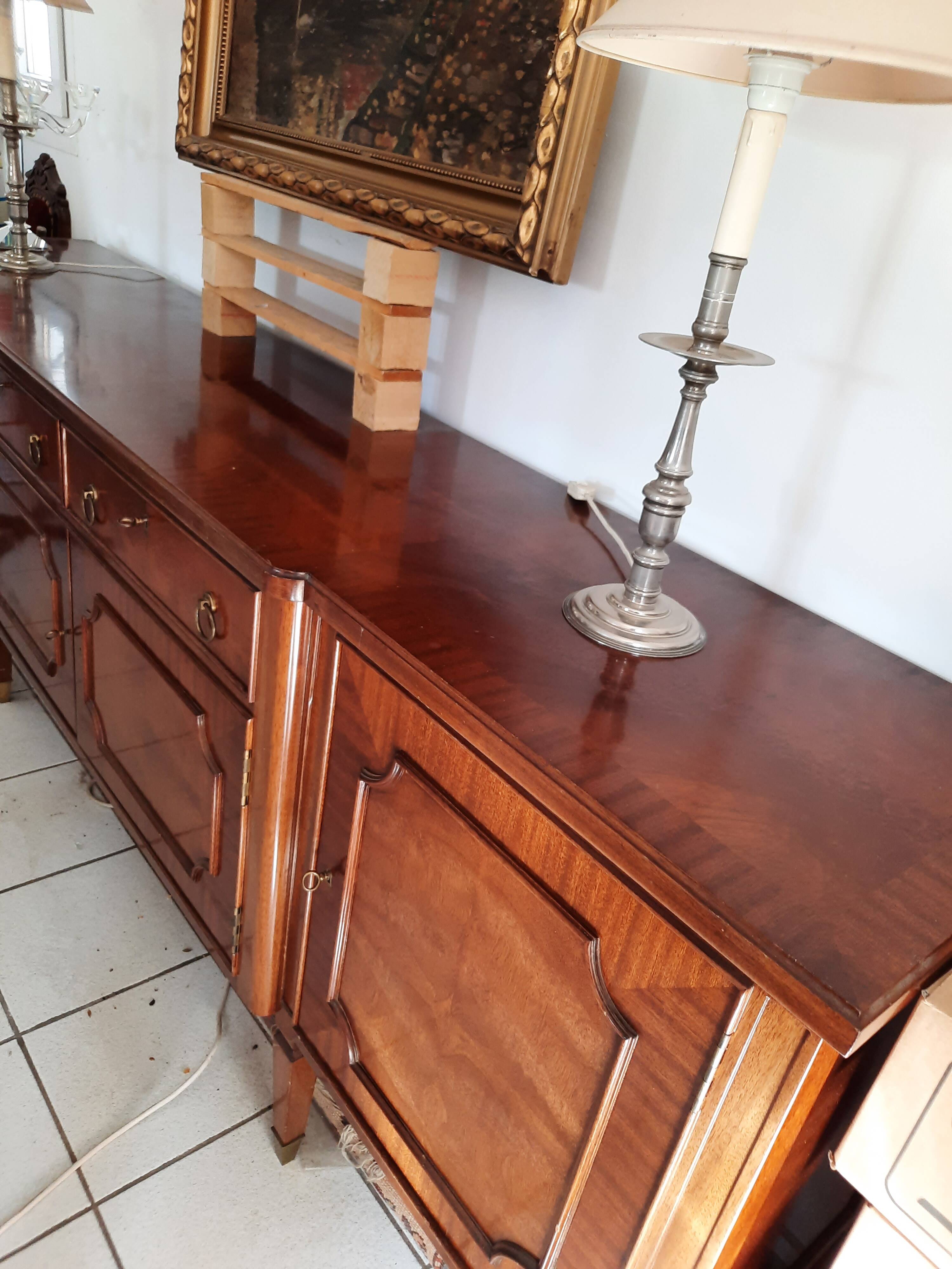 Bahut-dressoir acajou étiqueté "De Coene-Courtrai"