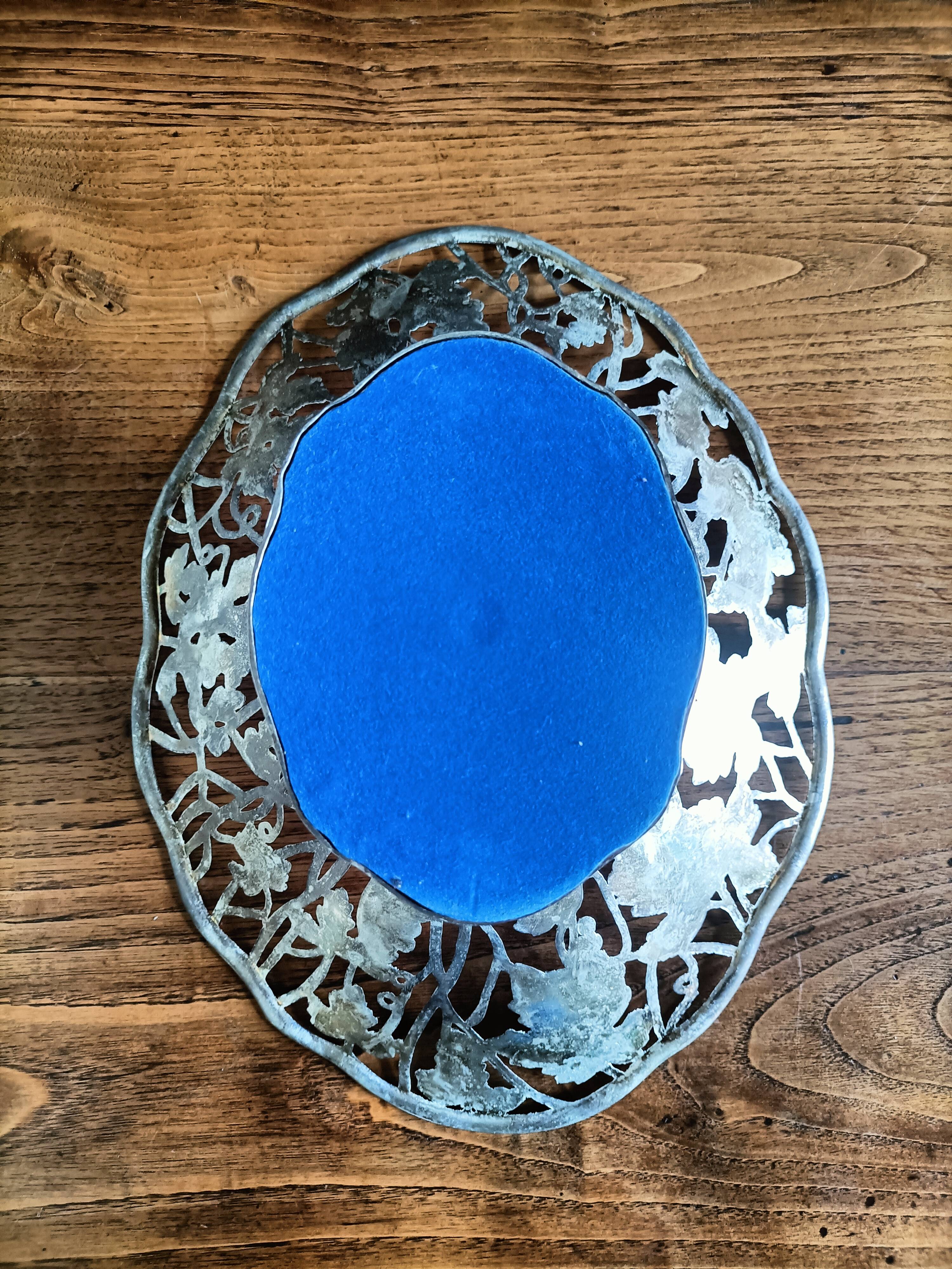 Silver-plated fruit bowl with foot