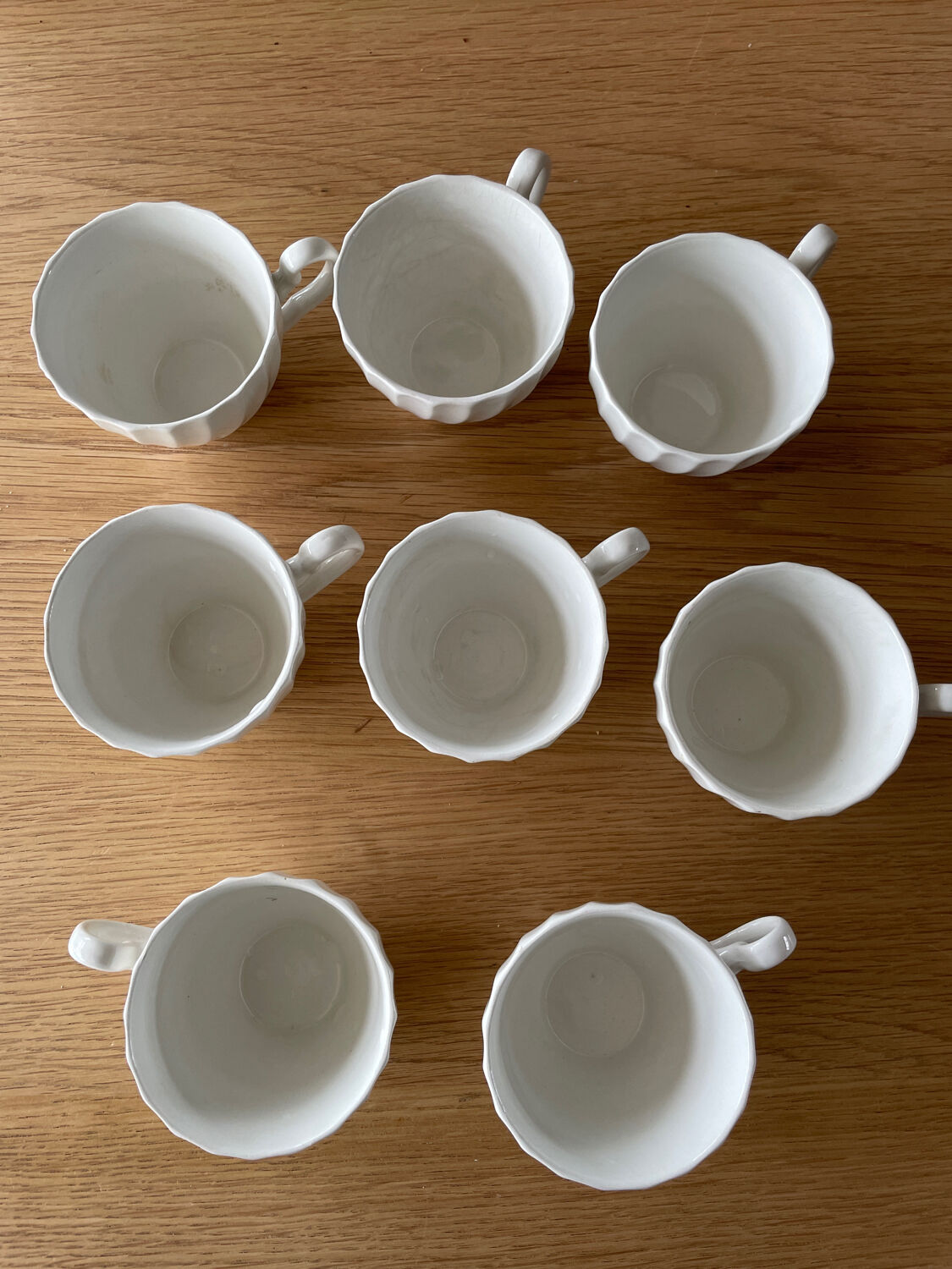 Set of 8 English cups