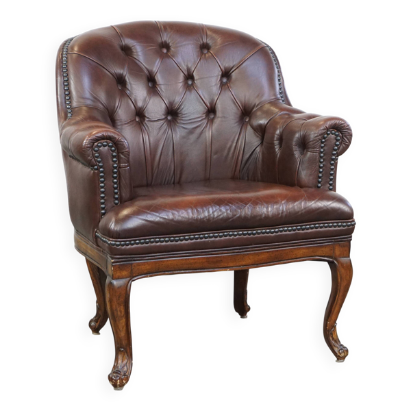 Fauteuil chesterfield anglais classique en cuir de vachette
