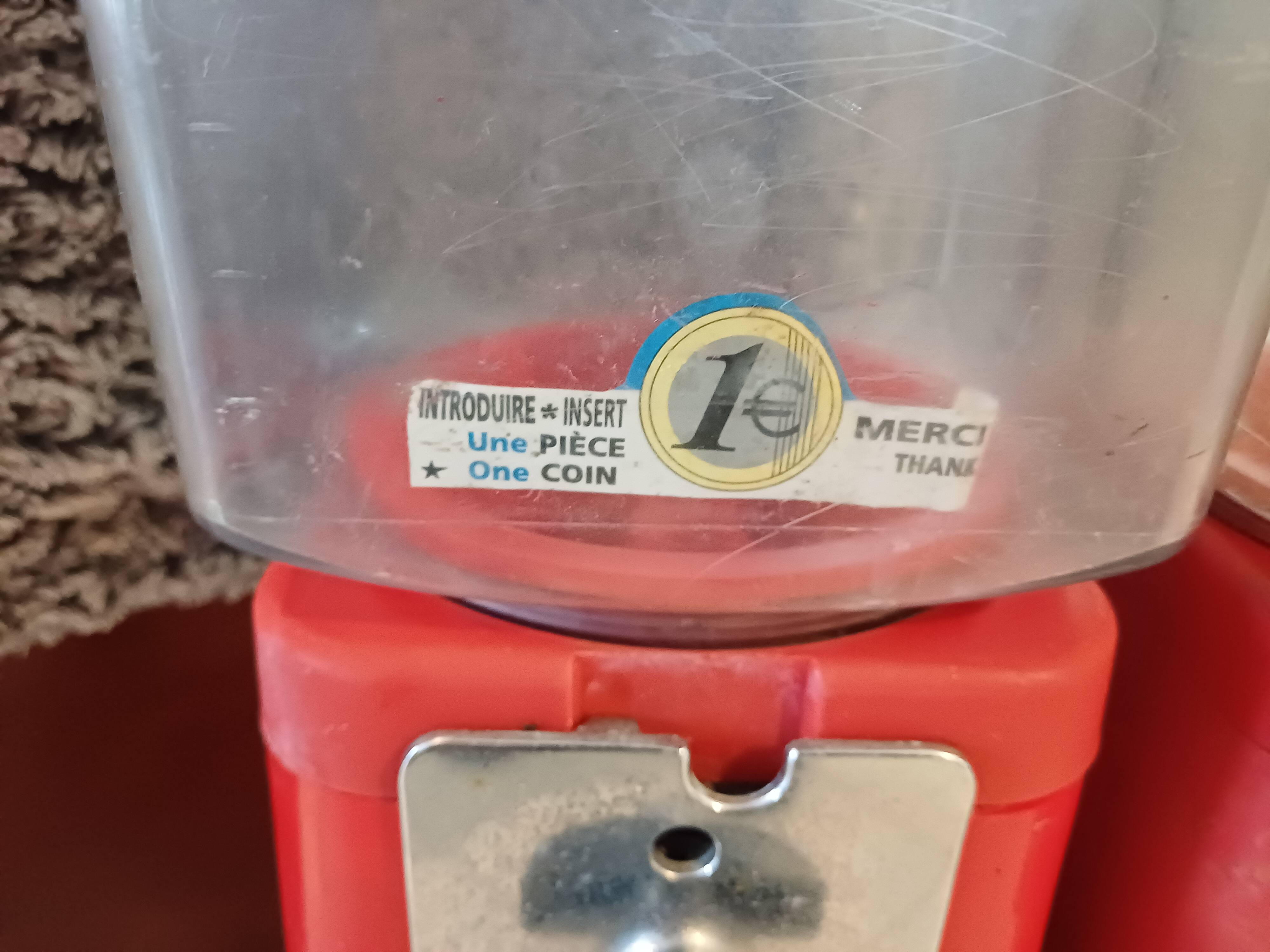 Brabo candy dispenser